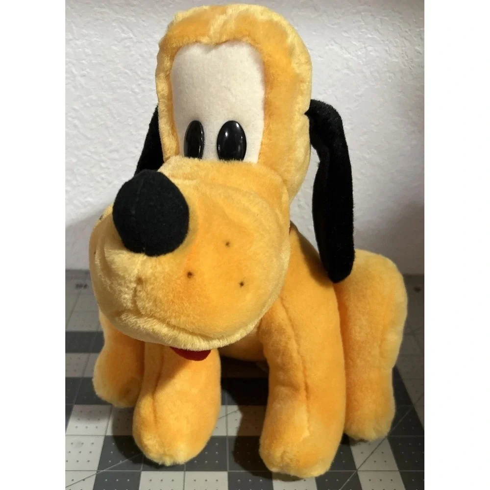 Walt Disney World Pluto Dog 9.5 in Plush Vintage 1980s Sitting Red Collar Puppy